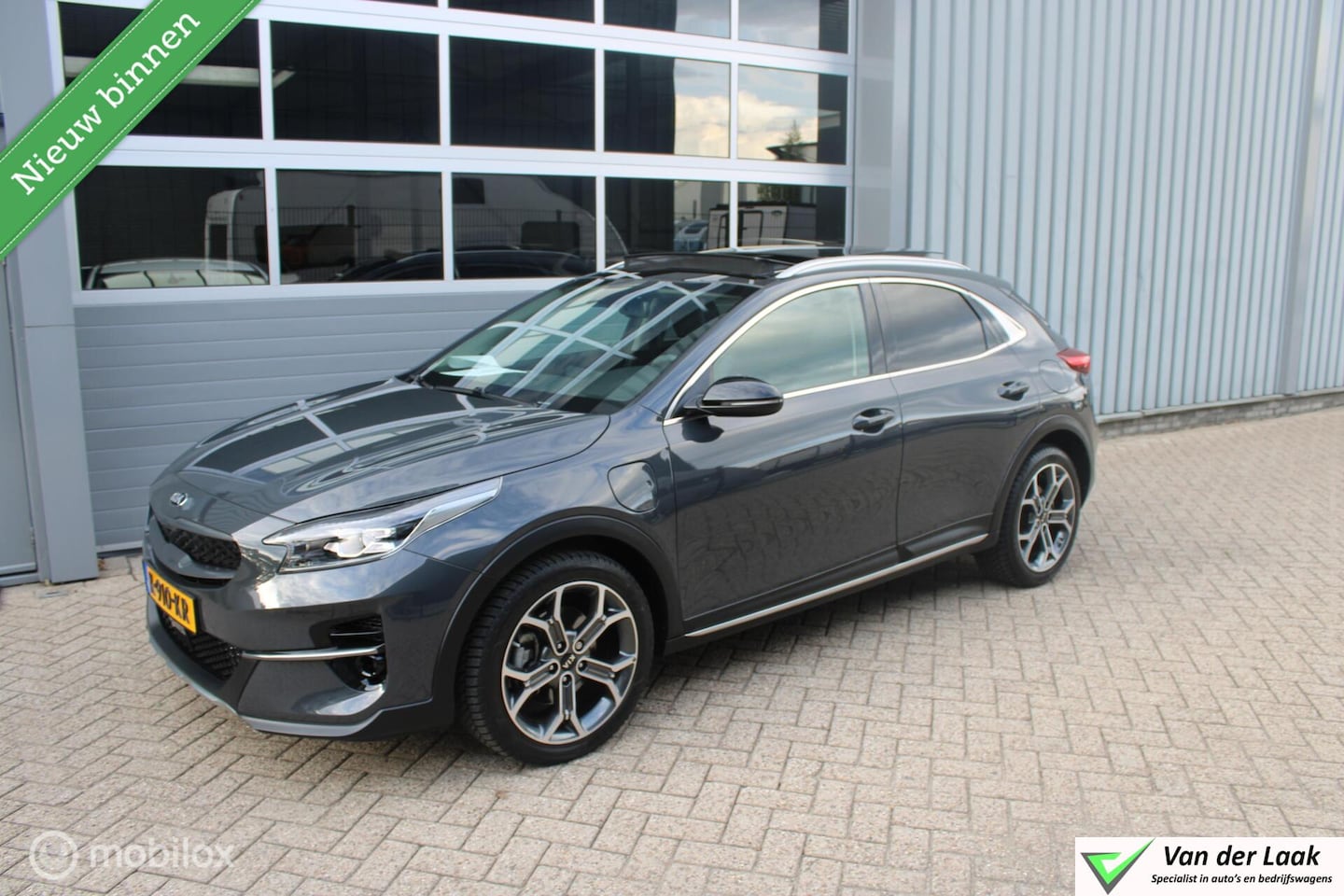 Kia XCeed - 1.6 GDi PHEV ExecutiveLine 1e Eig NL Auto | Panoramadak | Leer | Stoelverwarming en Koelin - AutoWereld.nl