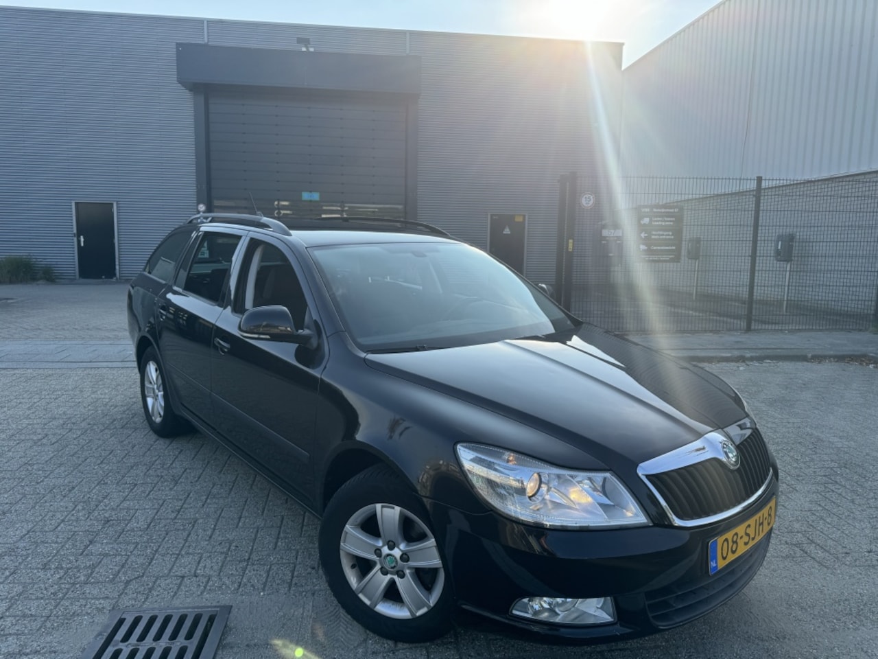 Skoda Octavia Combi - 1.2 TSI Navi 6Bak Clima Sensor 105PK - AutoWereld.nl