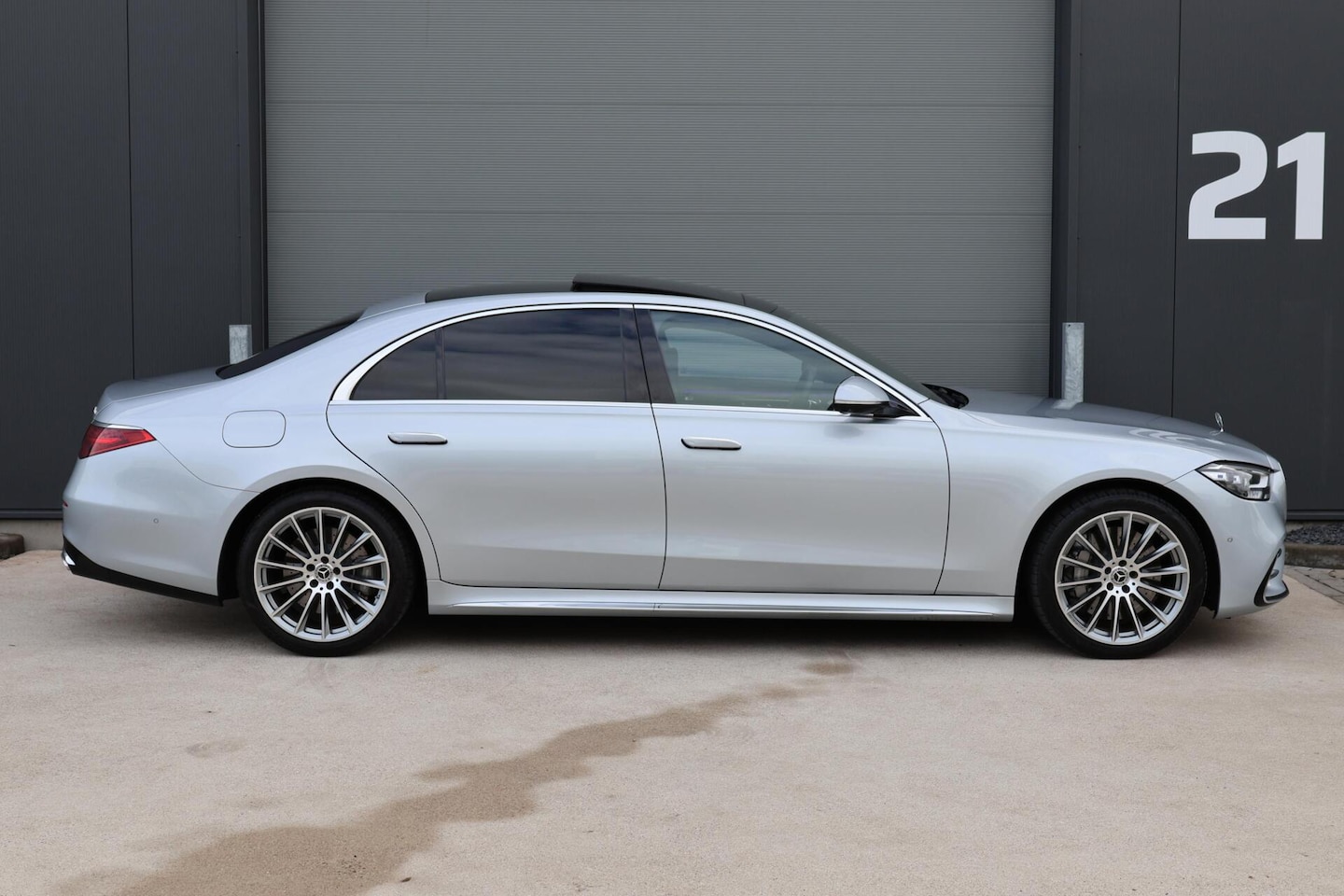 Mercedes-Benz S-klasse - 580 e 4MATIC Lang AMG Line / Exclusiefpakket / Chauffeurpakket / Airmatic / Burmester 3D A - AutoWereld.nl