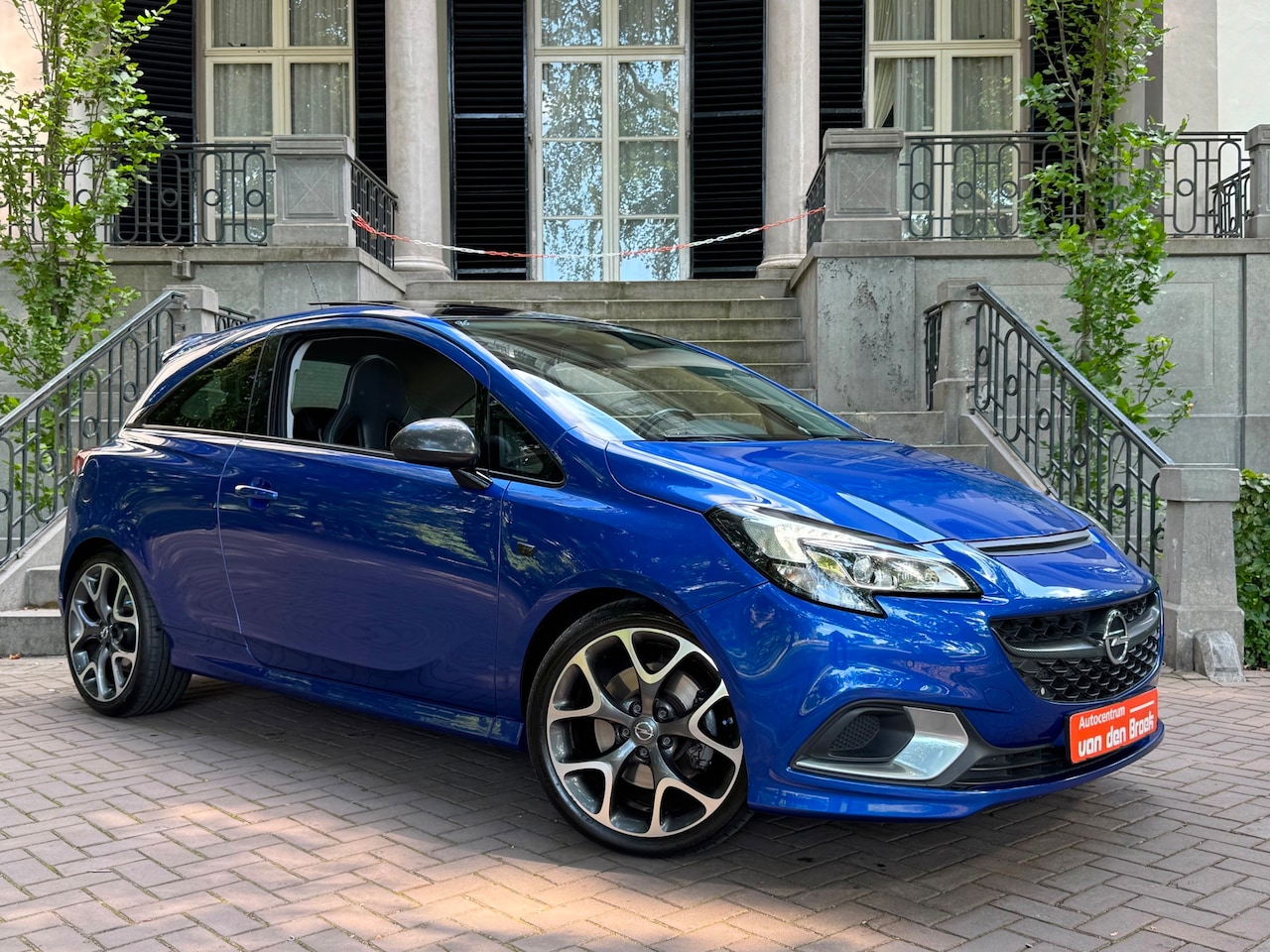 Opel Corsa - 1.6 Turbo OPC 207Pk Panoramadak Navi CarPlay Leder Climate Cruise Ctr Stoel+Stuurverwarmin - AutoWereld.nl
