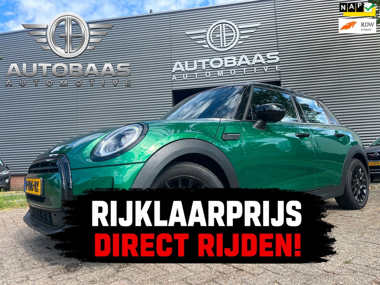 MINI 5-Deurs - 1.5 Cooper Business Edition **NW APK** AUTOMAAT+NLAUTO+1EIG+1/2LEDER+FULL LED+NAVIGATIE+SP - AutoWereld.nl