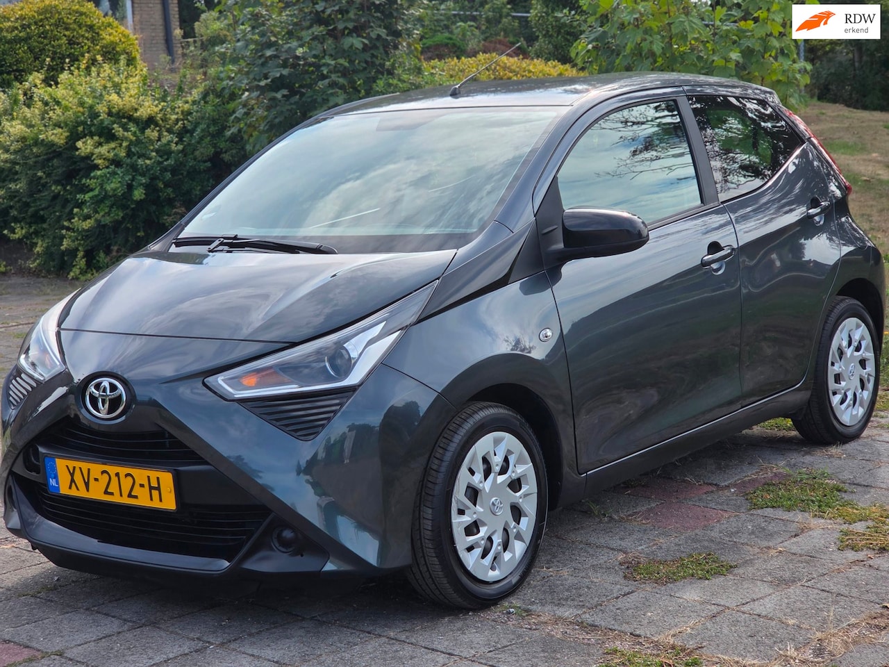Toyota Aygo - 1.0 VVT-i x-play 1.0 VVT-i x-play - AutoWereld.nl