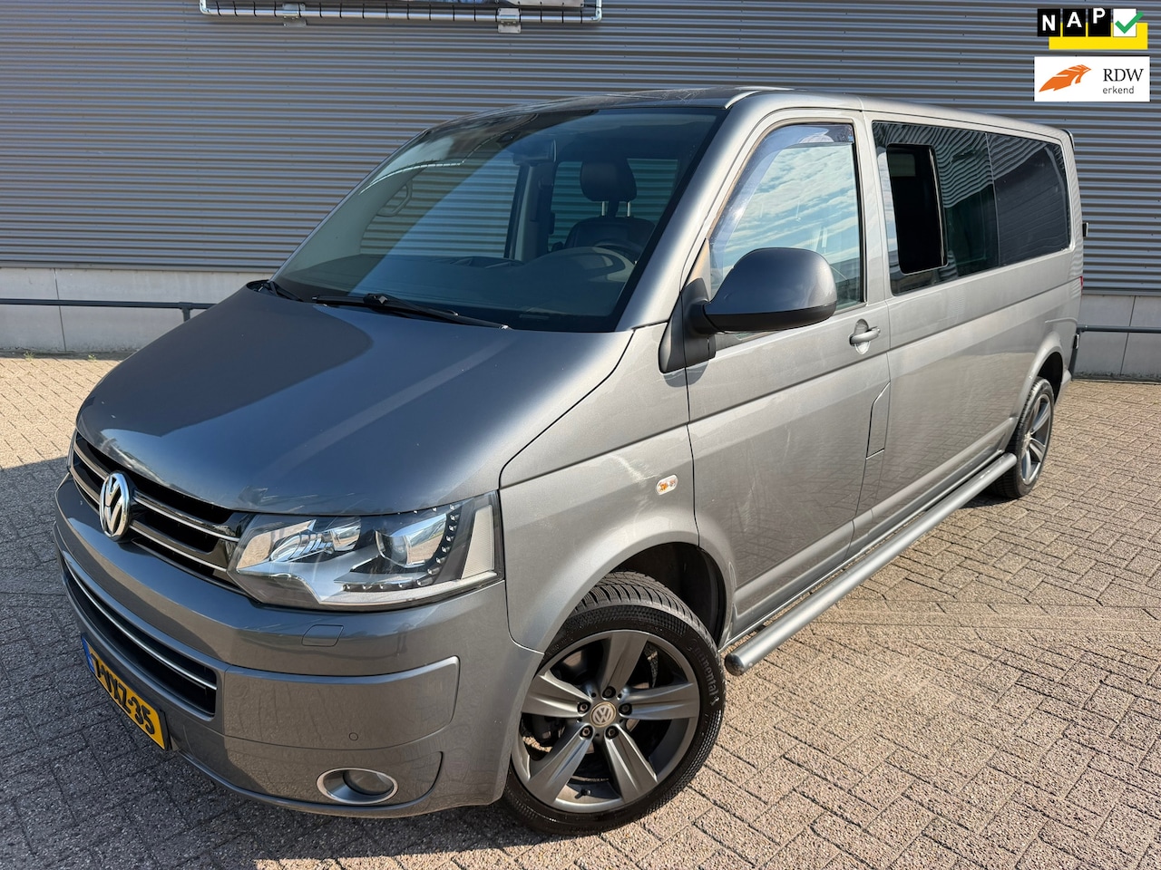 Volkswagen Transporter - 2.0 TDI L2H1 DC Comfortline 2.0 TDI L2H1 DC Comfortline - AutoWereld.nl