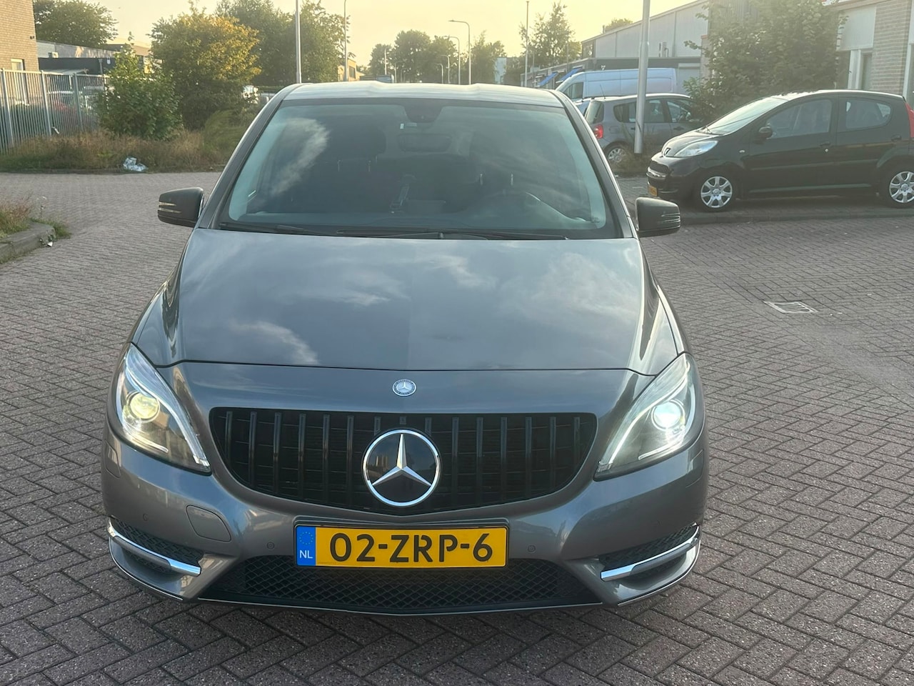 Mercedes-Benz B-klasse - 180 Ambition AUTOMAAT - AutoWereld.nl