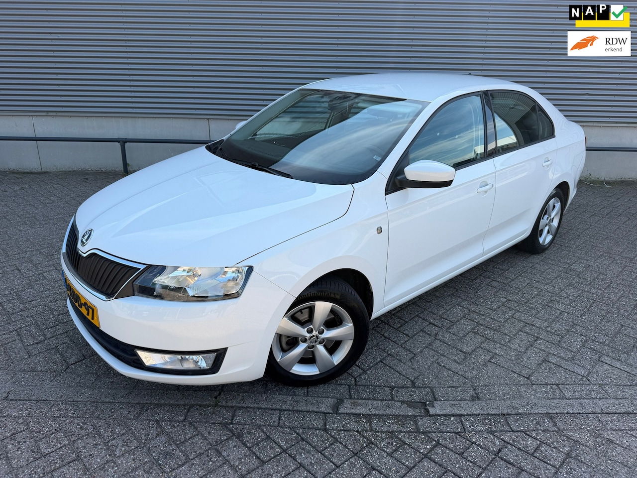 Skoda Rapid - 1.2 TSI Greentech Elegance 1.2 TSI Greentech Elegance - AutoWereld.nl