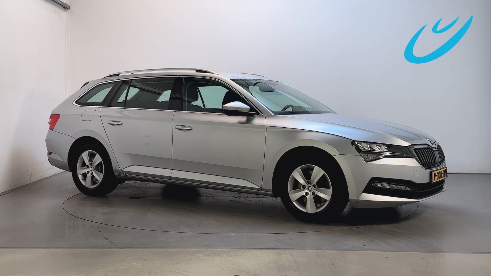 Skoda Superb Combi - 1.5 TSI 150pk DSG ACT Business Edition Virtual Cockpit Trekhaak Navigatie App-Connect DAB+ - AutoWereld.nl
