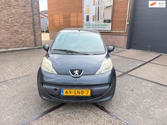 Peugeot 107 - 1.0-12V XR