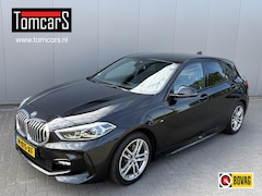 BMW 1-serie - 118i 140PK Automaat Executive Edition M-Sport Sportstoelen/Parkeerhulp/Navigatie/Cruise-co