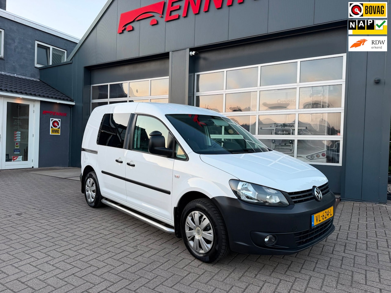 Volkswagen Caddy - 1.6 TDI BMT / Navi / Cruise / Tel / Trekhaak / lage Km stand ! . - AutoWereld.nl