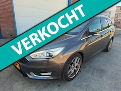 Ford Focus Wagon - 1.5 Titanium Edition mooie uitvoering nieuwe distr.riem
