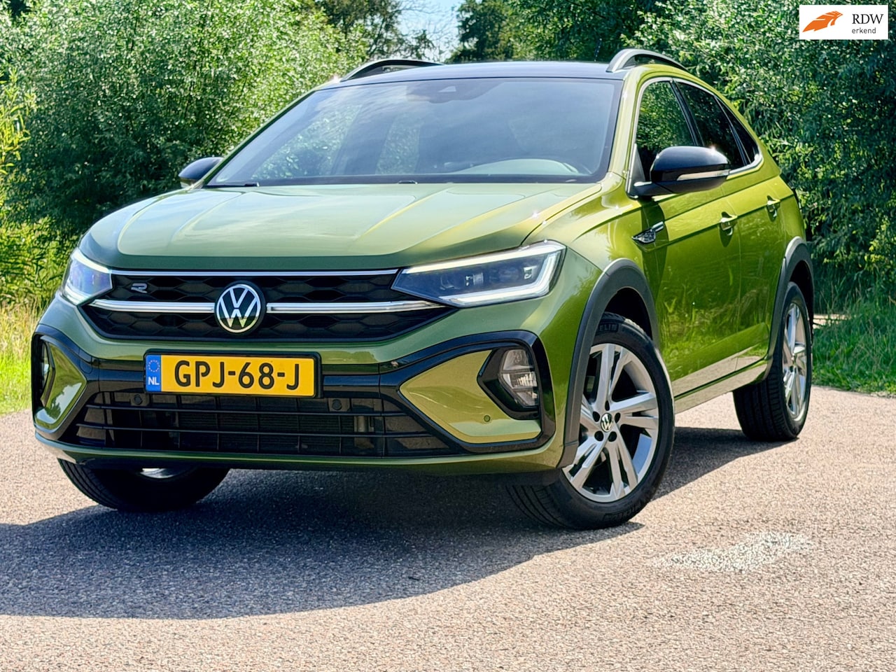 Volkswagen Taigo - 1.0 TSI R-Line Business IQ LED Automaat Clima Camera Virtueel Display Cruise Control - AutoWereld.nl