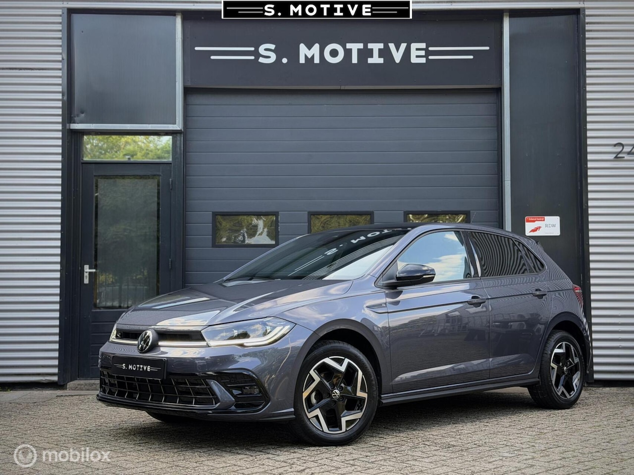 Volkswagen Polo - 1.0 TSI R-Line. BTW, Camera, DSG, IQ, Clima, Stoelvwr, ACC, - AutoWereld.nl