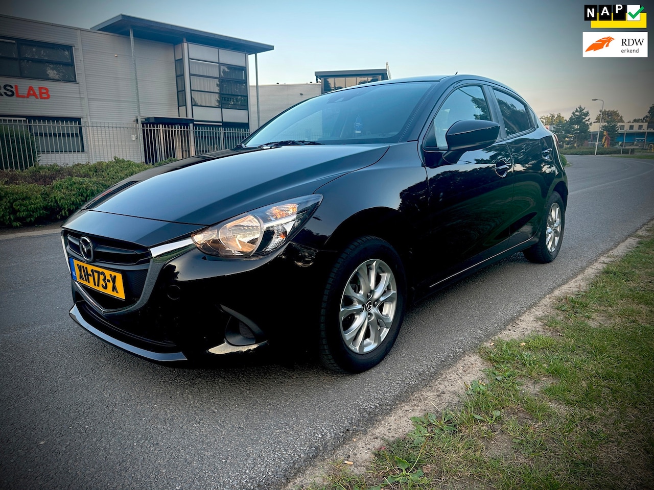 Mazda 2 - 1.5 Skyactiv-G SkyLease+ 1.5 Skyactiv-G SkyLease+, DEALERONDERHOUDEN, NAP - AutoWereld.nl