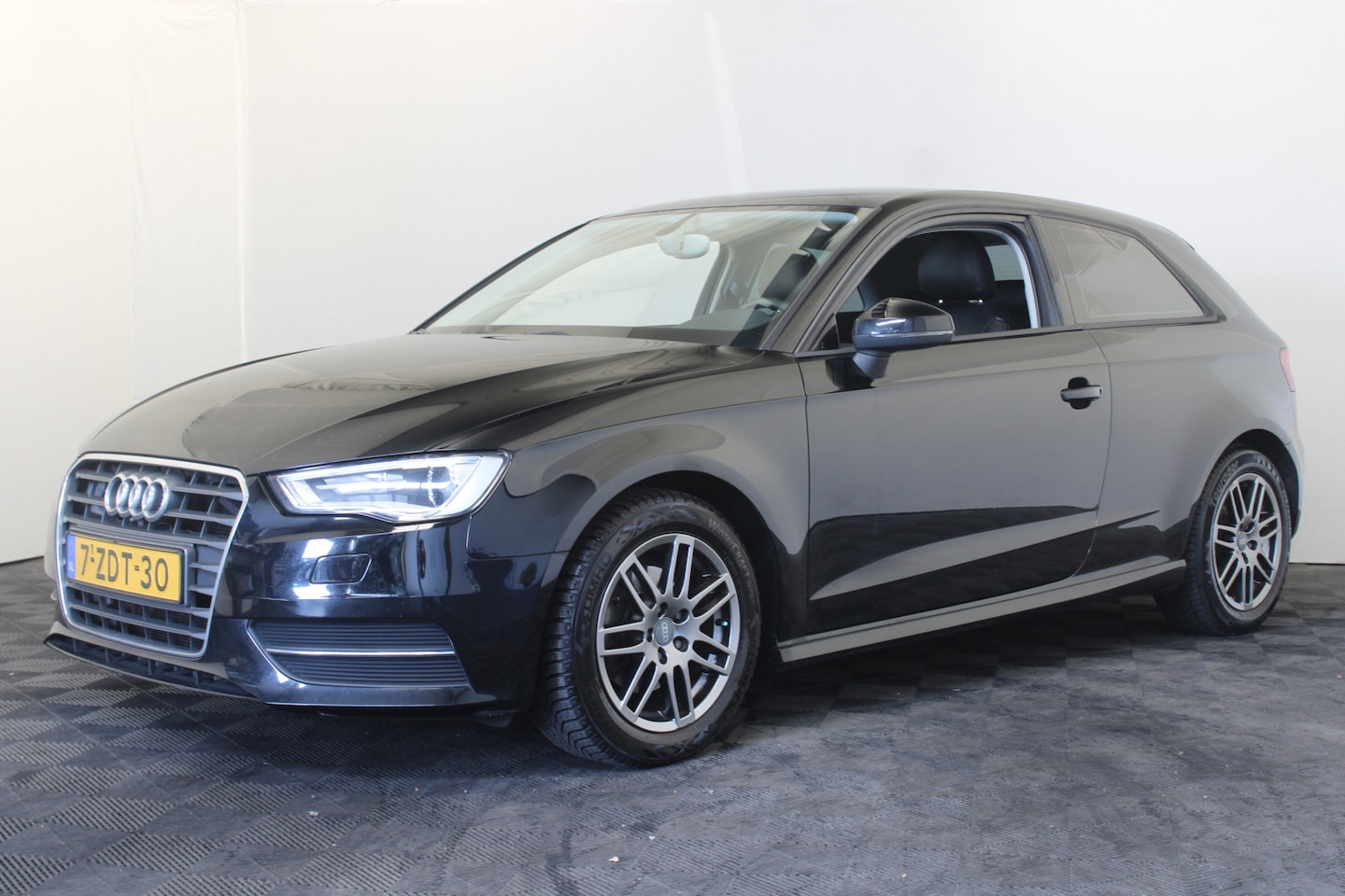 Audi A3 Sportback - 1.6 TDI ultra Attraction Pro Line plus 1.6 TDI ultra Attraction Pro Line plus - AutoWereld.nl