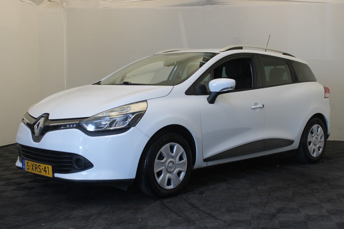 Renault Clio Estate - 1.5 dCi ECO Expression |Navi|Trekhaak| - AutoWereld.nl