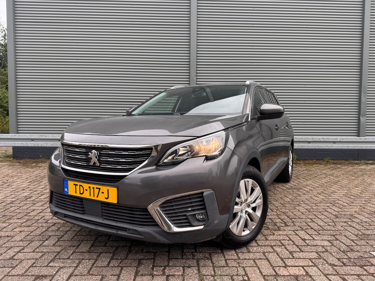 Peugeot 5008 - 1.2 PureTech Active - AutoWereld.nl