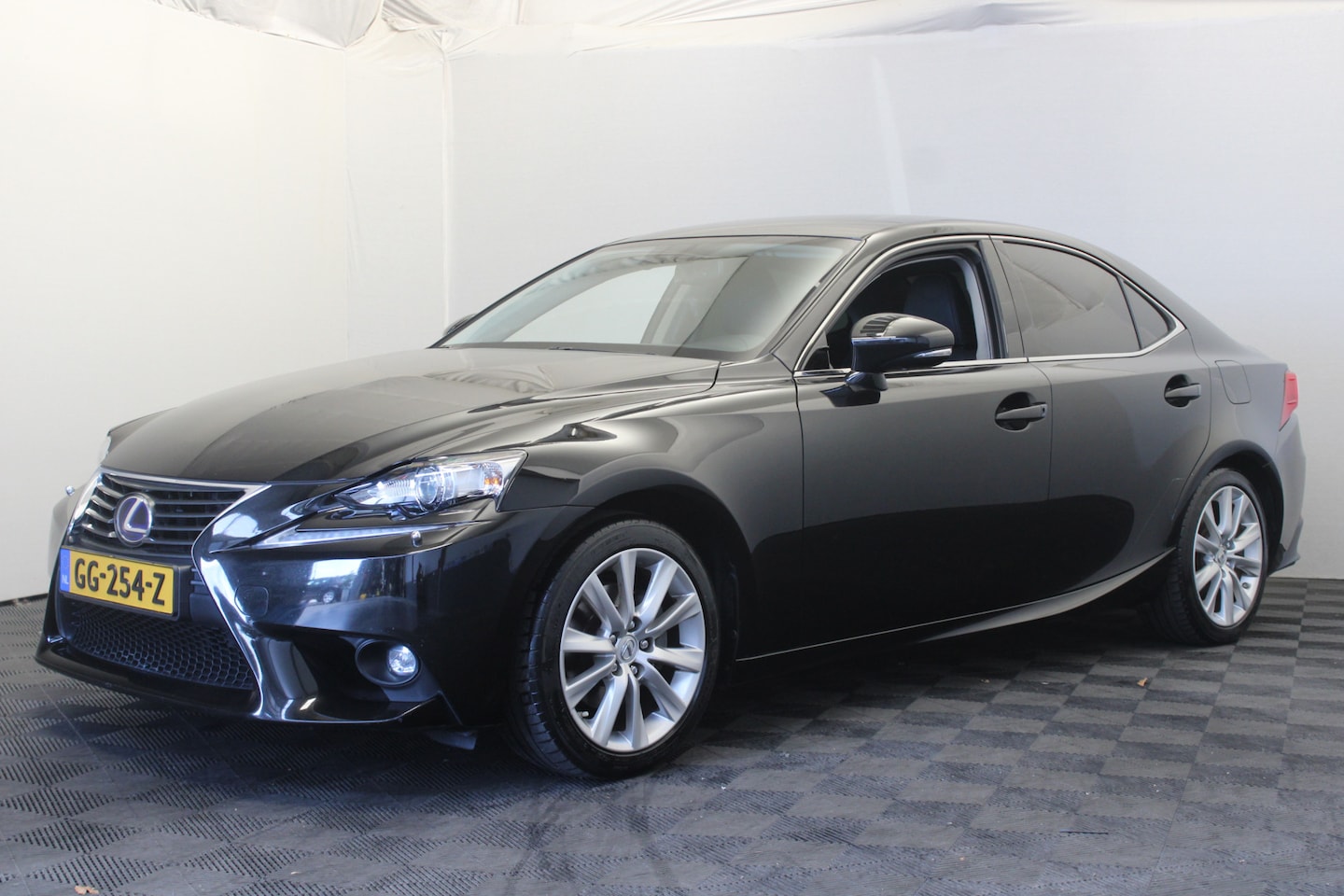 Lexus IS - 300h Hybrid Sport Edition |Camera|Stoelverw.|Navi| - AutoWereld.nl