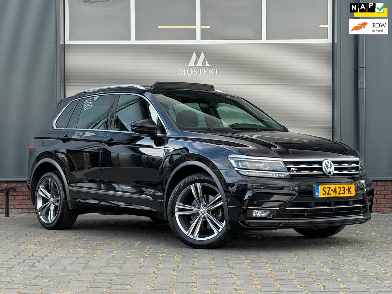 Volkswagen Tiguan - 1.4 TSI/150pk ACT Highline Business R|2018|NAP|R-line|Pano|Trekhaak|Camera|Dynaudio|Adapti - AutoWereld.nl