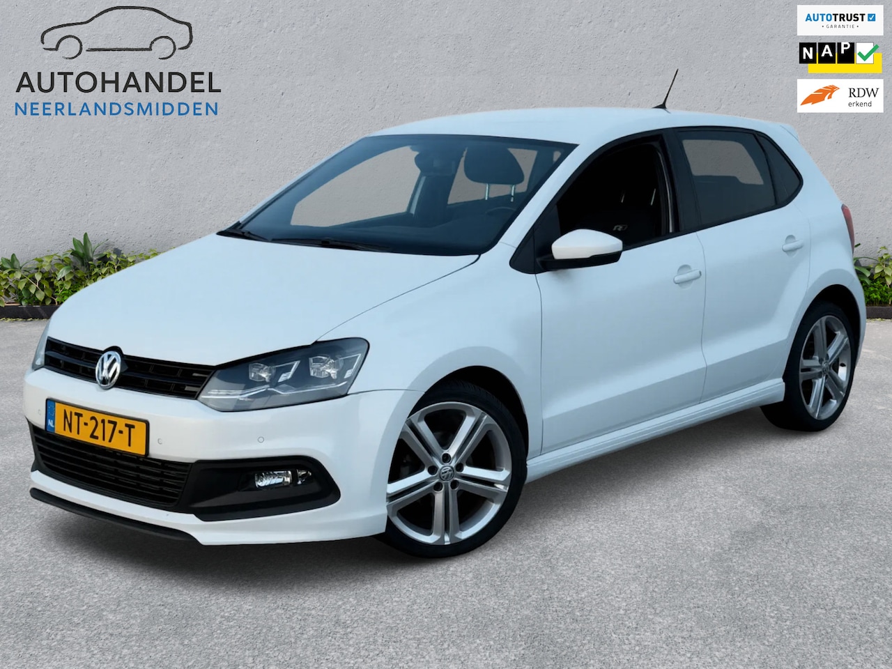 Volkswagen Polo - 1.2 TSI Comfortline Business R airco Led camera pdc - AutoWereld.nl
