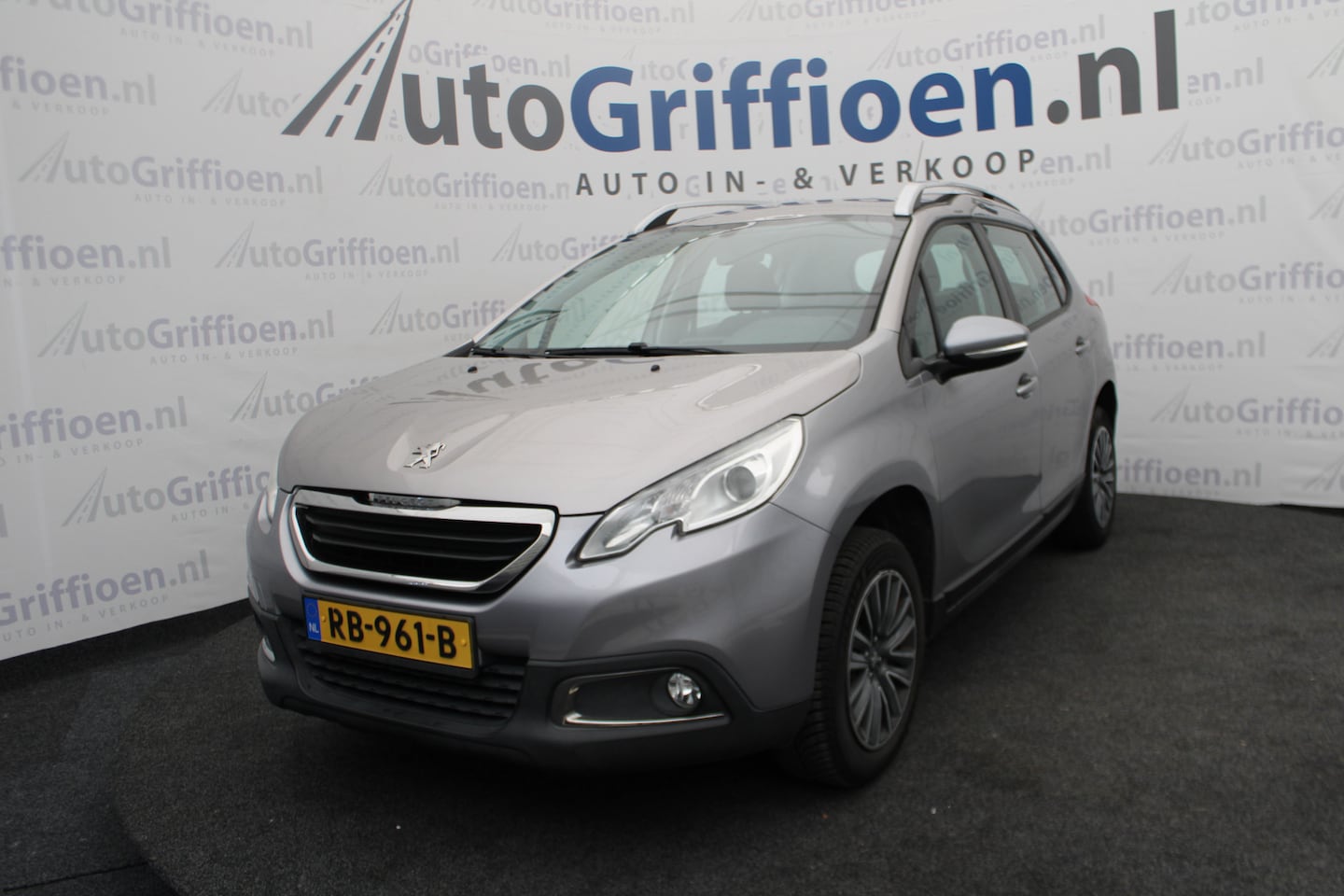 Peugeot 2008 - 1.2 PureTech Active nette SUV met trekhaak - AutoWereld.nl
