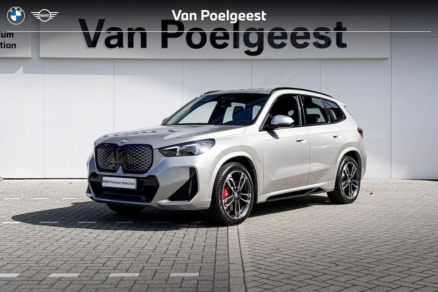BMW iX1 - eDrive20 | 67 kWh | M Sport | Trekhaak | - AutoWereld.nl