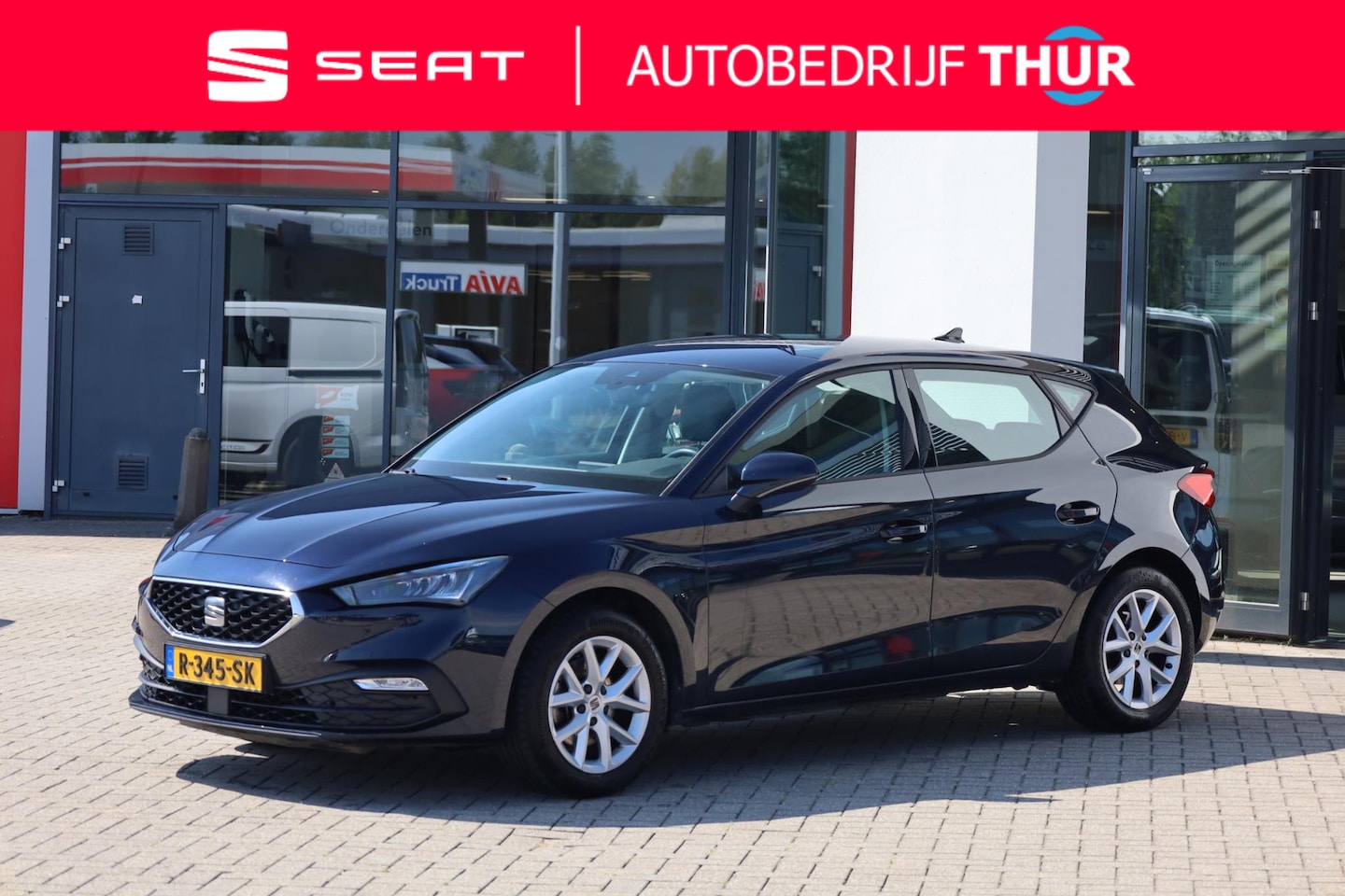 SEAT Leon Sportstourer - 1.0 TSI Reference 1.0 TSI Reference 90PK / 66kW, NL auto, multifunctioneel lederen stuurwiel, 16" 'Urban' LM - AutoWereld.nl