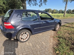 Volkswagen Golf - 1.4-16V Comfortline