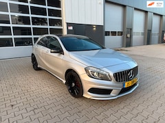 Mercedes-Benz A-klasse - 180 Prestige AMG Full Options Leder CarPlay Stoelverwarming Xenon Led