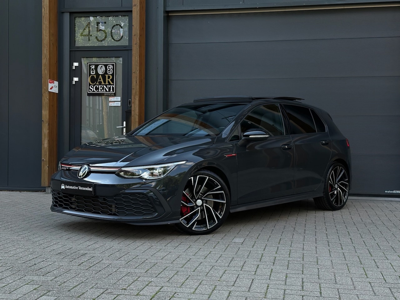 Volkswagen Golf - 2.0 TSI GTI Pano, Camera, Harman/Kardon etc! - AutoWereld.nl
