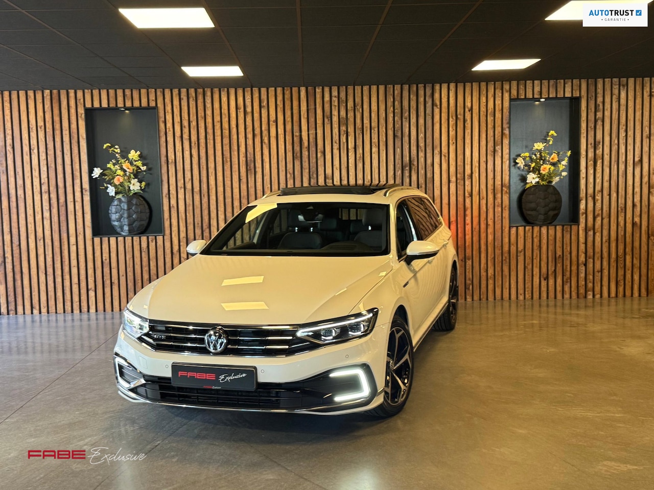 Volkswagen Passat Variant - 1.4 TSI PHEV GTE Business / Memory / Pano / Massage / Standkachel / 360 Camera / Dynaudio - AutoWereld.nl