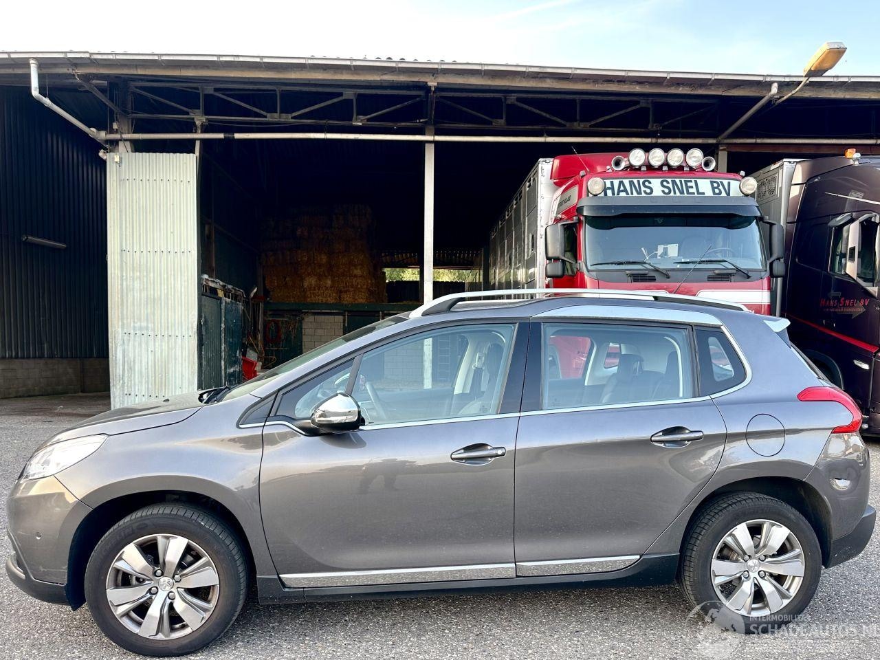 Peugeot 2008 - 1.2 PureTech 82pk aut + f1 Allure - 33dkm nap - 1e eig - navi - pdc v+a - lmv - clima + cr - AutoWereld.nl