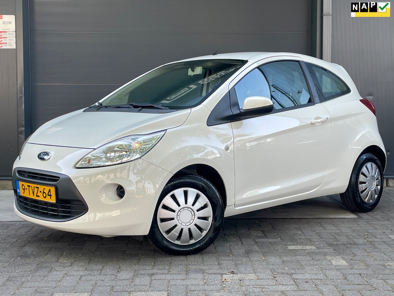 Ford Ka - 1.2 Style start/stop NAP AIRCO AUX CD CENTRALE VERGENDELING AUTOMATISCHE VERLICHTING - AutoWereld.nl