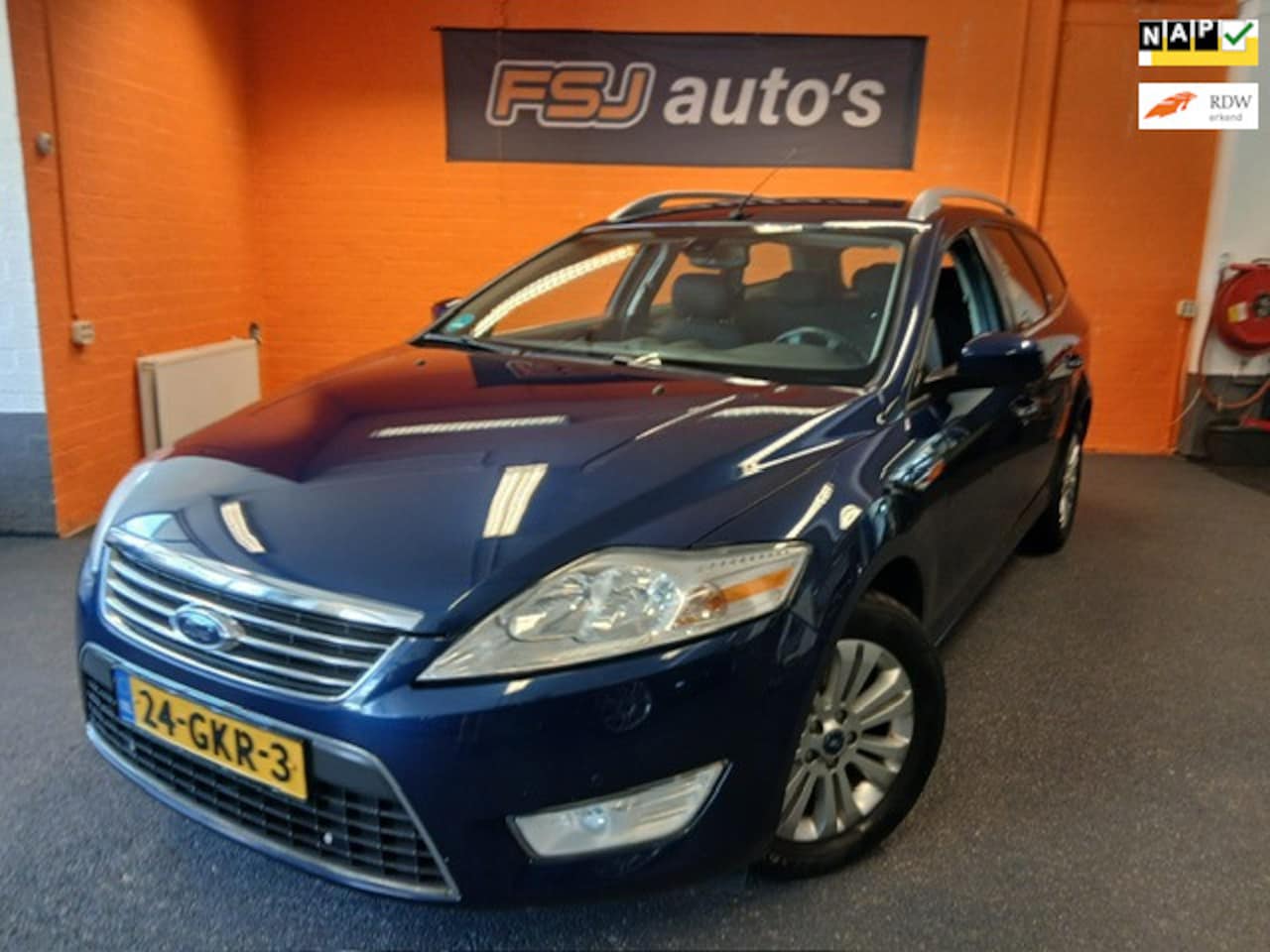 Ford Mondeo Wagon - 2.0-16V Ghia / Div.Optie's / APK 19-07-2027 - AutoWereld.nl