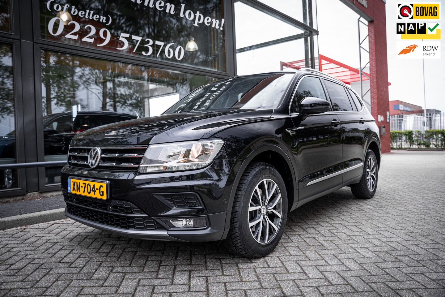 Volkswagen Tiguan Allspace - 1.5 TSI Comfortline Business | 7 persoons | Trekhaak | Elektrische achterklep | Navigatie - AutoWereld.nl