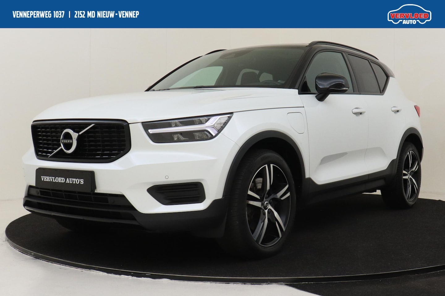 Volvo XC40 - T5 TWIN ENGINE R-DESIGN -PANO.DAK|POWER-SEATS|CLIMATE.PRO|CAMERA|PRIVACY.GLAS|VERW.VOORUIT - AutoWereld.nl