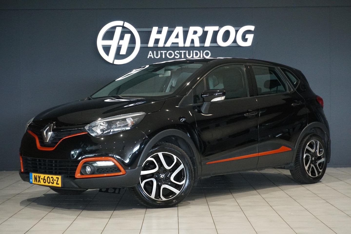 Renault Captur - 0.9 TCe Dynamique + NAVIGATIE / TREKHAAK / PDC - AutoWereld.nl