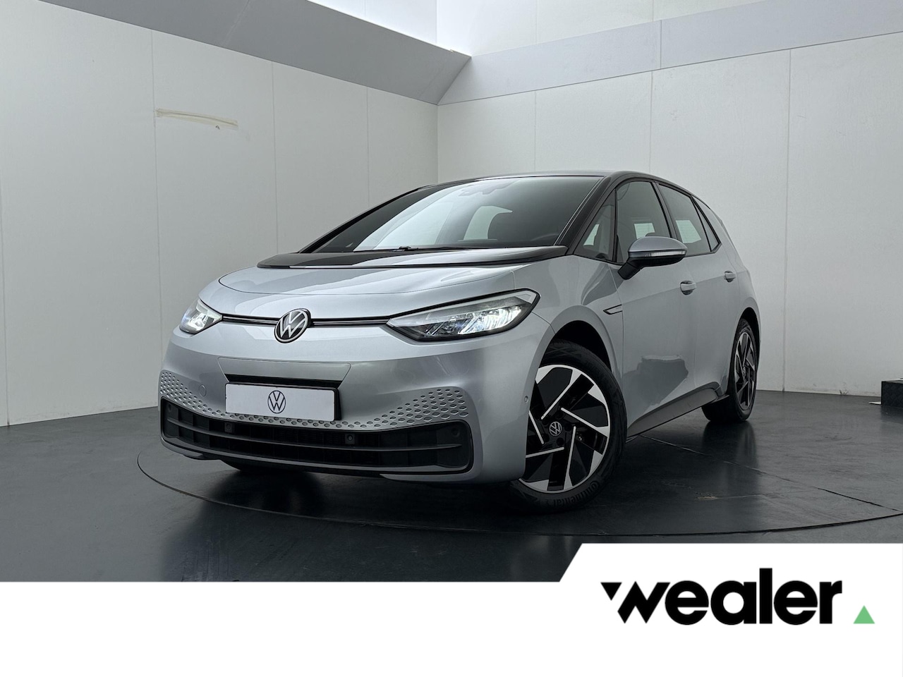 Volkswagen ID.3 - Pure 45 kWh | 150 PK | SoH % | Adaptive Cruise Control | Achteruitrijcamera | Climate cont - AutoWereld.nl