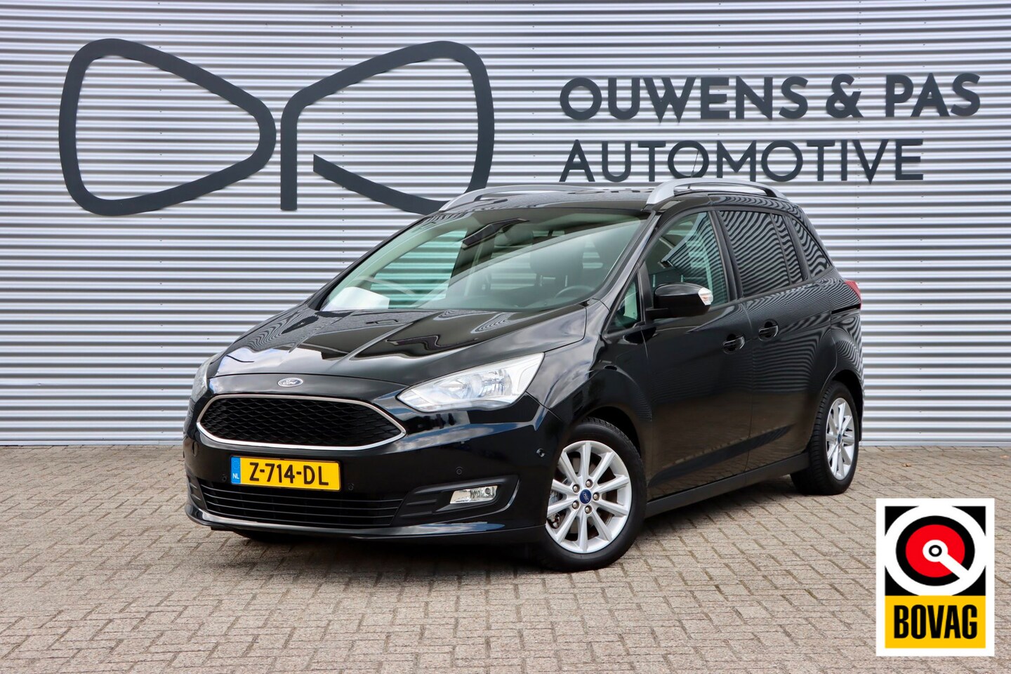Ford Grand C-Max - 1.0 Titanium | NAVIGATIE | WINTERPAKKET | TREKHAAK | DISTRIBUTIE VERVANGEN - AutoWereld.nl
