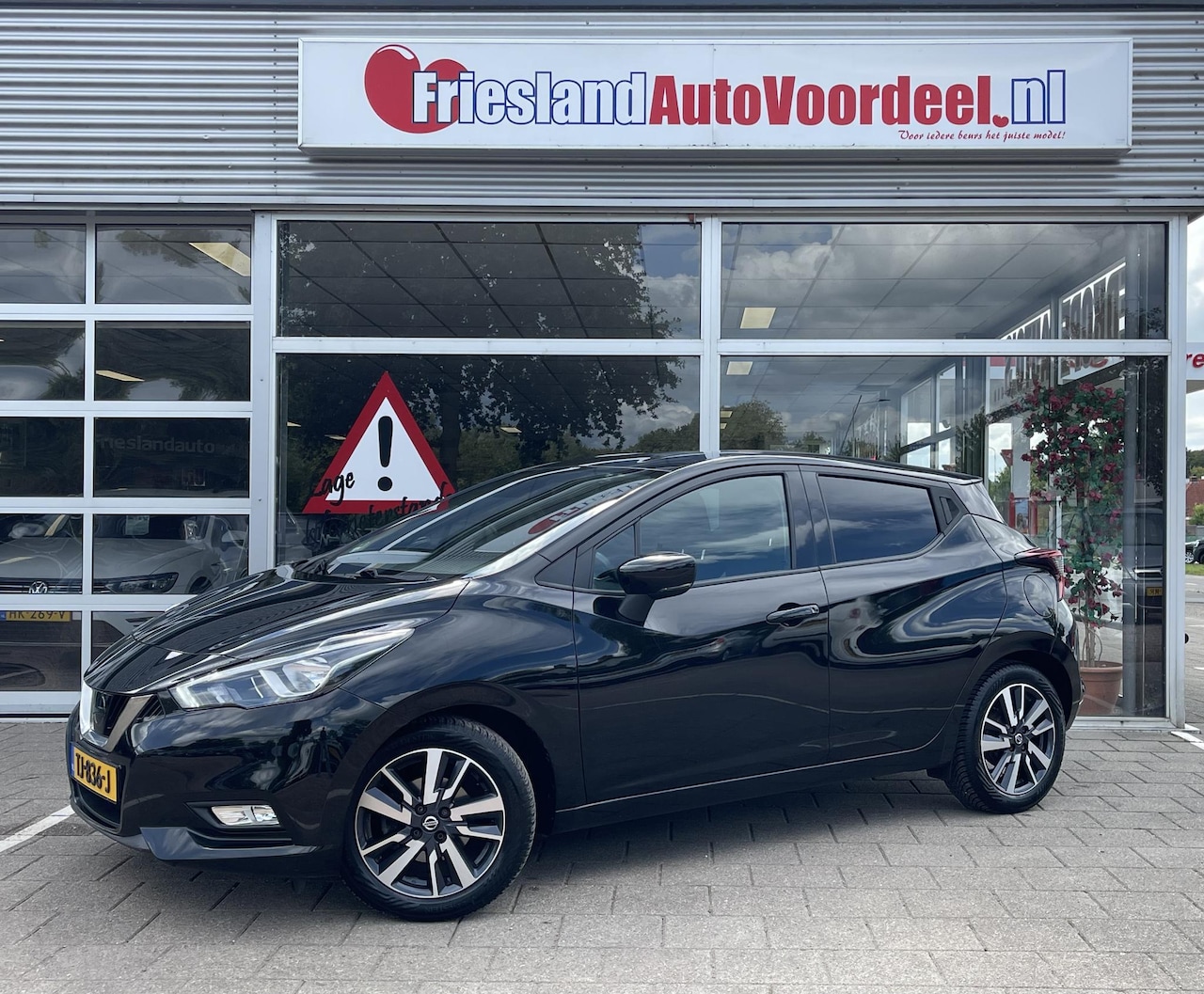 Nissan Micra - 0.9 IG-T N-Connecta /Cruise/Clima/Achteruitrij camera/2018/ - AutoWereld.nl