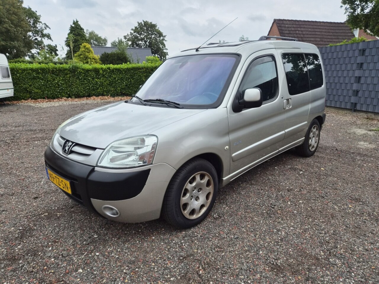 Peugeot Partner MPV - 1.6 Benzine/ Lpg / Met grote beurt! - AutoWereld.nl