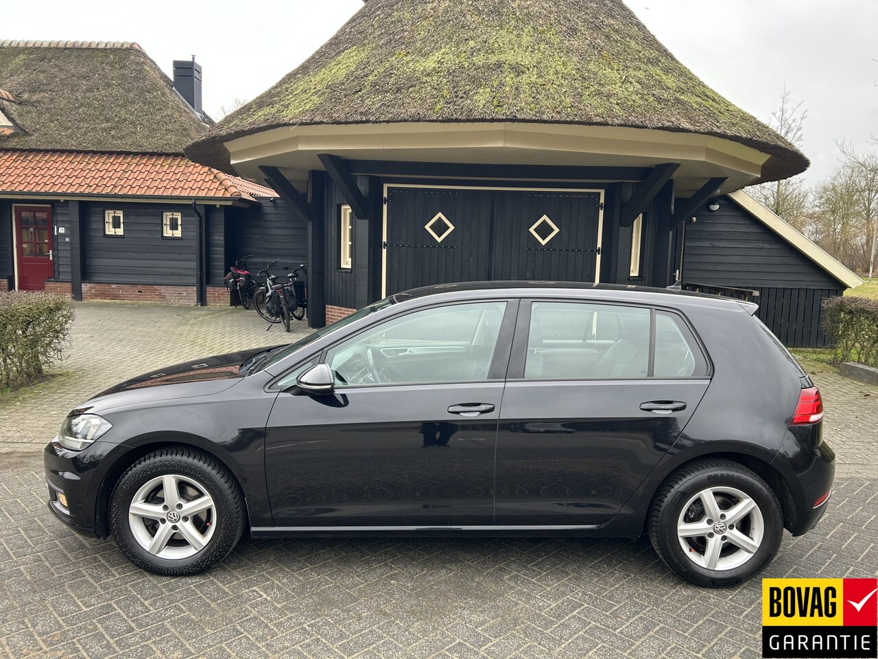 Volkswagen Golf - 1.0 TSI Trendline Cruise Navi App Airco Cv Lm Nap - AutoWereld.nl