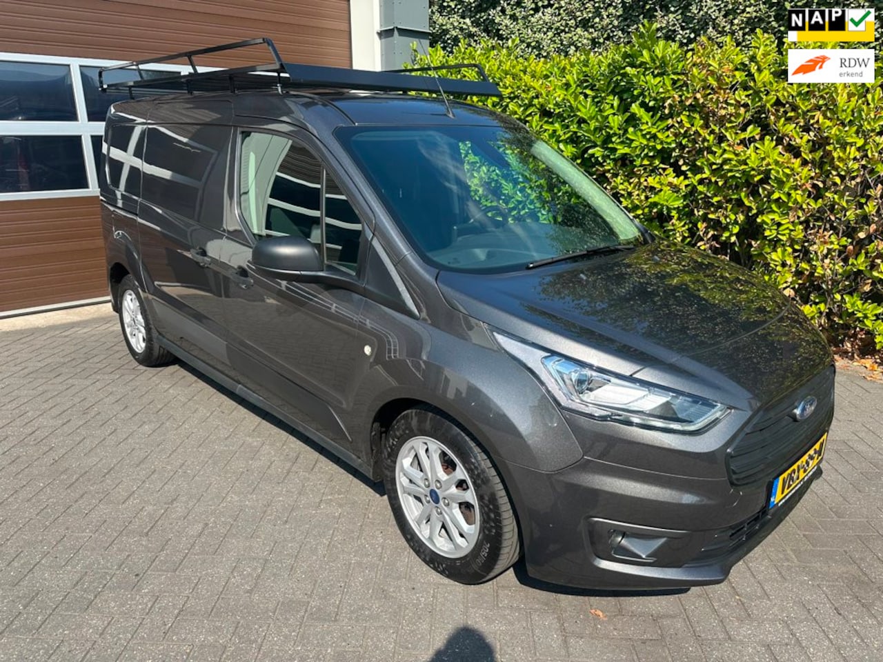 Ford Transit Connect - 1.5 EcoBlue L2 Trend Automaat Cruisecontrole Imperiaal Achteruitrijcamera - AutoWereld.nl