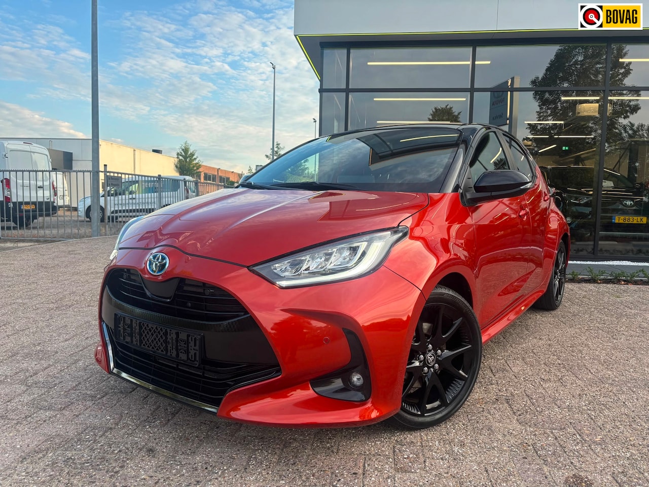 Toyota Yaris - 1.5 Hybrid Style|Two-tone|Panoramadak - AutoWereld.nl