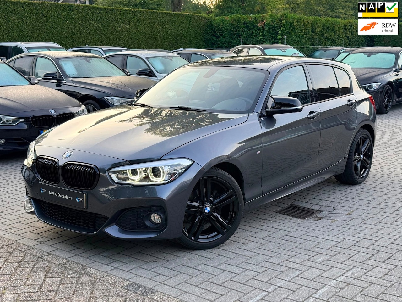 BMW 1-serie - 116i M Sport Lci|Navigatie|18 inch M|NAP|Cruise control|Climate control|Pdc v+a|Nette staa - AutoWereld.nl