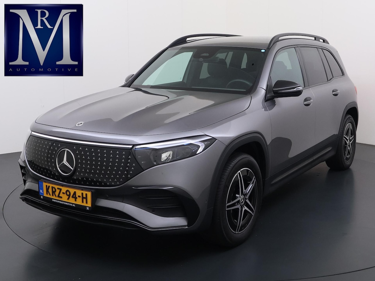 Mercedes-Benz EQB - EQB 300 4Matic AMG NIEUW MODEL | SOH 100% | NIGHT PAKKET | 7-PERSOONS | ACHTERUITRIJCAMERA - AutoWereld.nl