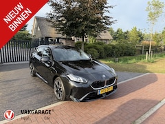 BMW 1-serie - 120 M Sport Design Edition | M-Pakket | Camera | Apple Carplay | NL-Auto |