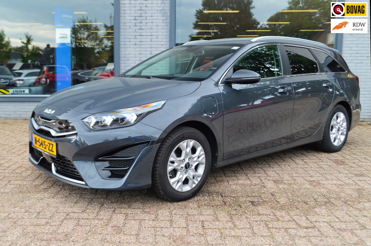 Kia Cee'd Sportswagon - Ceed 1.6 GDI PHEV DynamicPlusLine | Stuur en stoel verw | zeer compleet - AutoWereld.nl