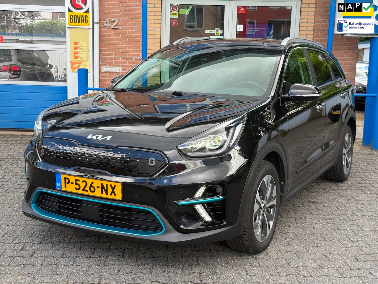 Kia e-Niro - DynamicPlusLine 64 kWh | SOH 100% | BTW | Panoramadak | Parkeersens. V+A+Camera | Stoelver - AutoWereld.nl