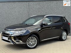 Mitsubishi Outlander - 2.4 PHEV Instyle | Schuifdak | Dodehoek assistent | 360° Camera | Adaptive cruise control