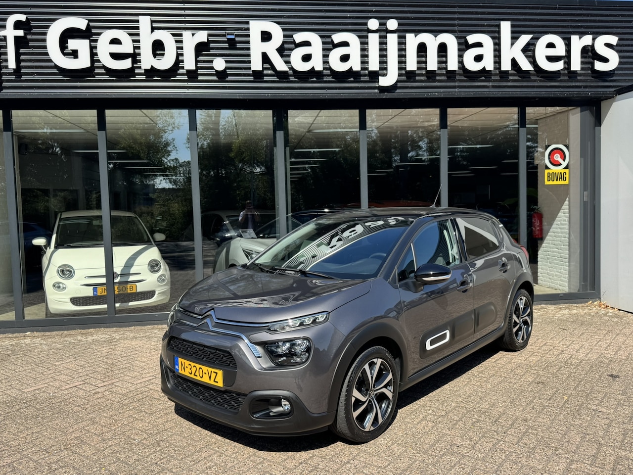 Citroën C3 - 1.2 PureTech Shine*Navigatie*Camera* - AutoWereld.nl